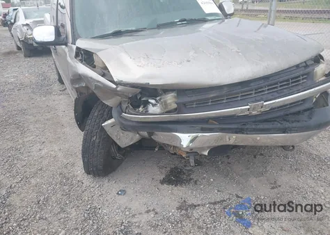 2002 Chevrolet Silverado K1500 z USA, uszkodzony, nr VIN 2GCEK19T521231034